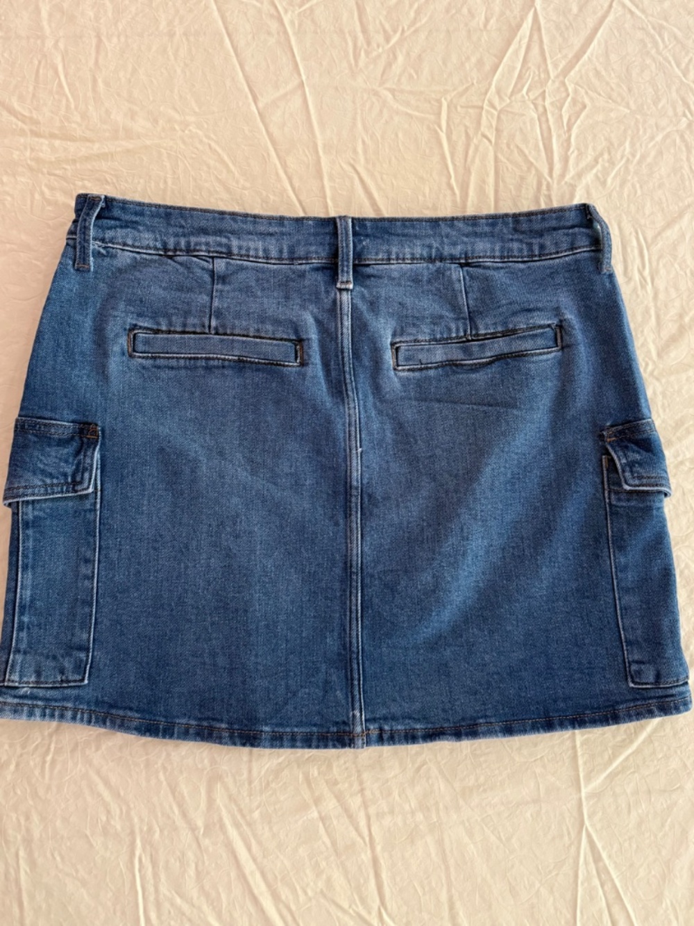 Old Navy Denim Cargo Mini Skirt Size 12, NWT - Picture 4 of 5